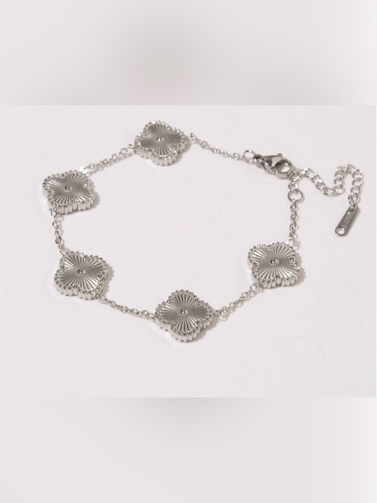 None Jewelry - Alhambra Clover Delicate Silver Floral Link Bracelet